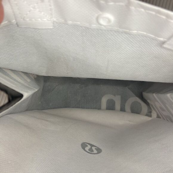 Lululemon Reusable Bags Bundle 1 large 1 small - Picture 10 of 10
